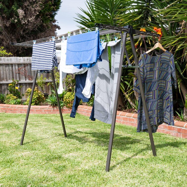 Freestanding clothesline outlet